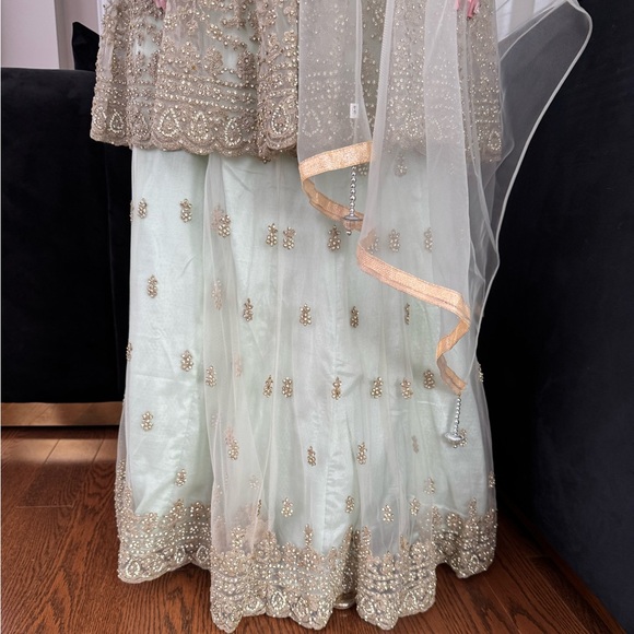 Indian Pakistani style lengha - Picture 2 of 9